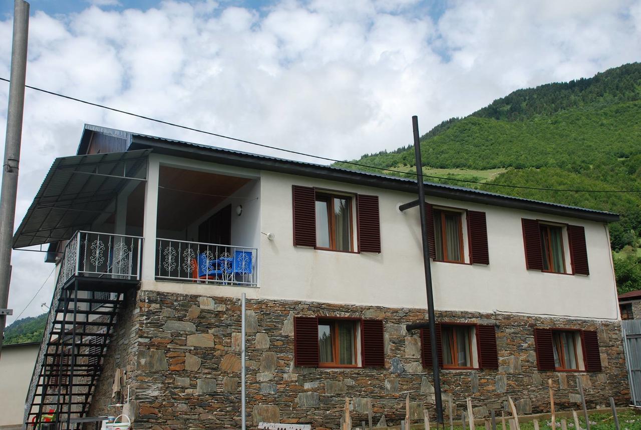 Guest House Lasili Mestia Exteriör bild
